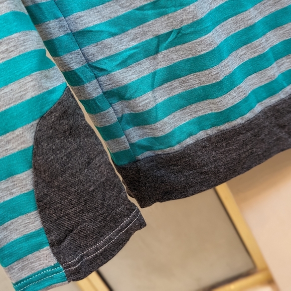 NEW Egs by éloges Green & Gray Two Tone Stripe Zip Accent Hoodie Small - Picture 5 of 10